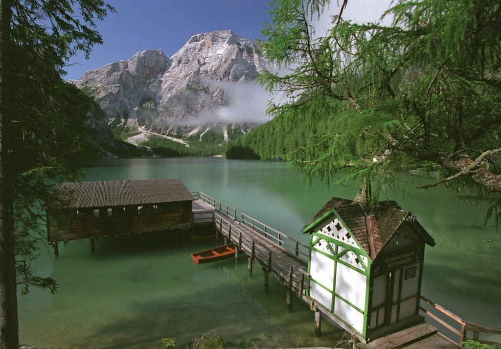Hotel Cavallino Bianco - Weisses Roessl San Candido Extérieur photo