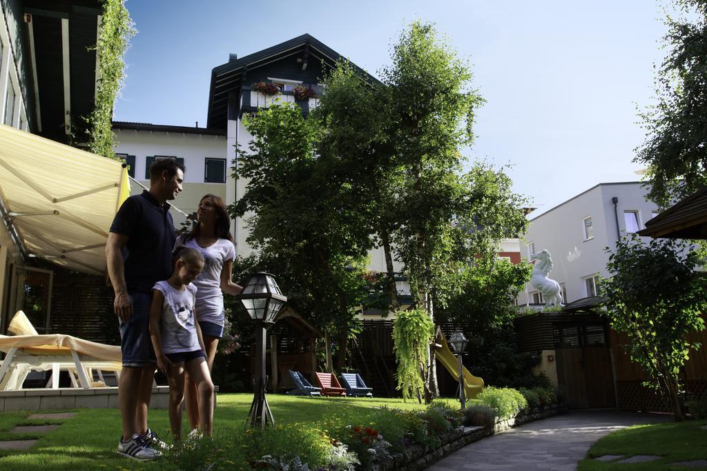 Hotel Cavallino Bianco - Weisses Roessl San Candido Extérieur photo