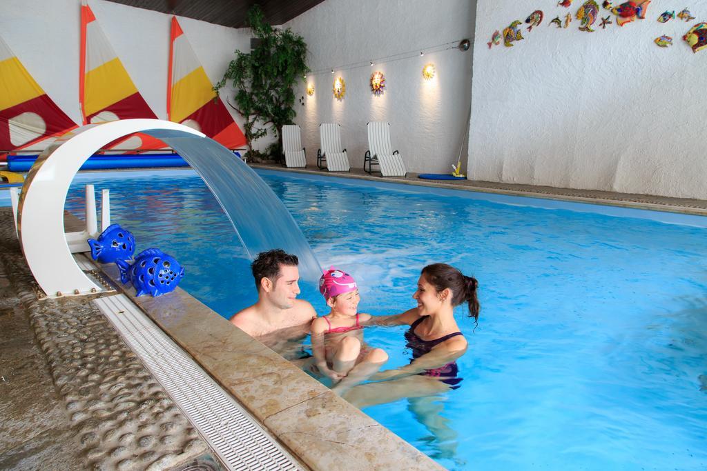 Hotel Cavallino Bianco - Weisses Roessl San Candido Extérieur photo